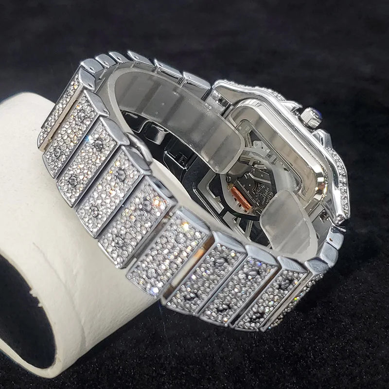 RedBox Hollow Quartz Wristwatch Classic Design